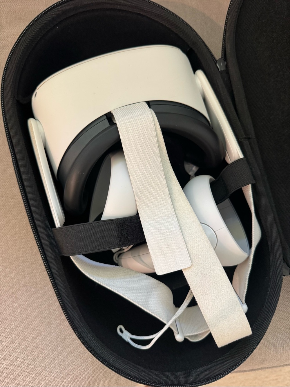 Meta Quest White VR Headset